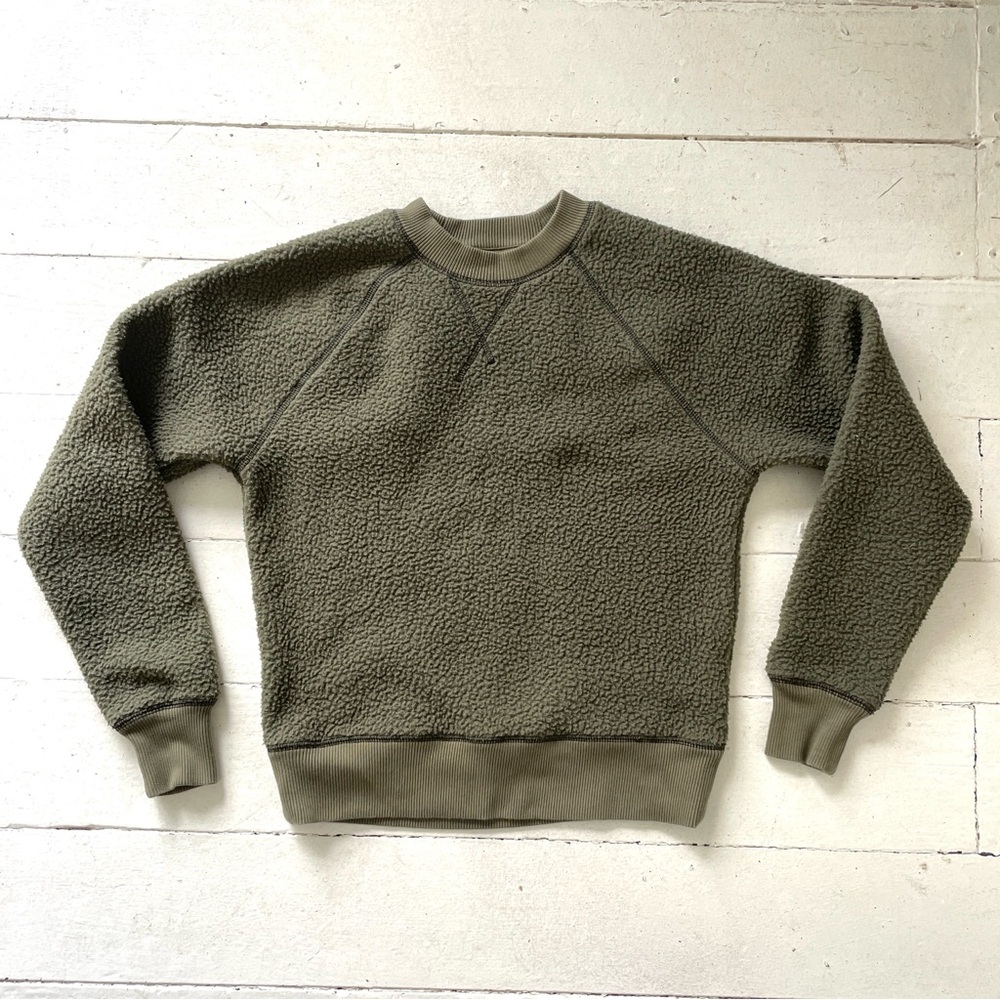 Everlane Renew deep pile fleece crew neck sweatshirt